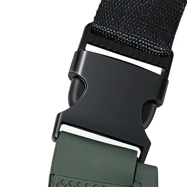 omega-zvejybines-bridkelnes-su-batais-43-44-45-46-dydis-9 OMEGA bridkelnių plastikinė sagtis su juodu dirželiu iš arti